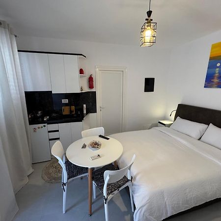 Private Villa Aras 2 - Luxury & Elegance Apartments Влёра Экстерьер фото